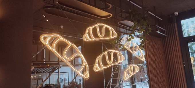 Стоимость неоновой вывески